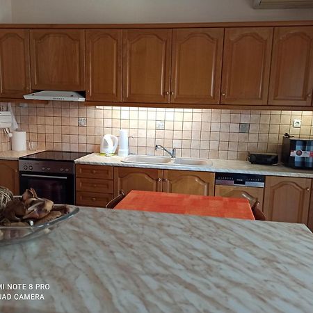 Appartement Ομορφο Διαμέρισμα Κοντά Στο Σταθμό Δουκίσσης Πλακεντίας à Athènes Extérieur photo